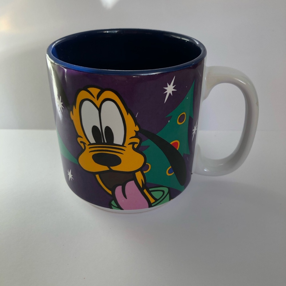 Pluto Christmas coffee mug Disney store vintage Christmas holiday scene